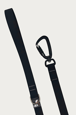 Поводок 20 мм (биотан) алюминиевый карабин, черный